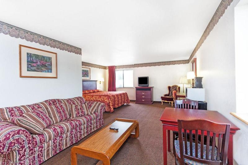 Super 8 Morristown East Downtown Otel Dış mekan fotoğraf