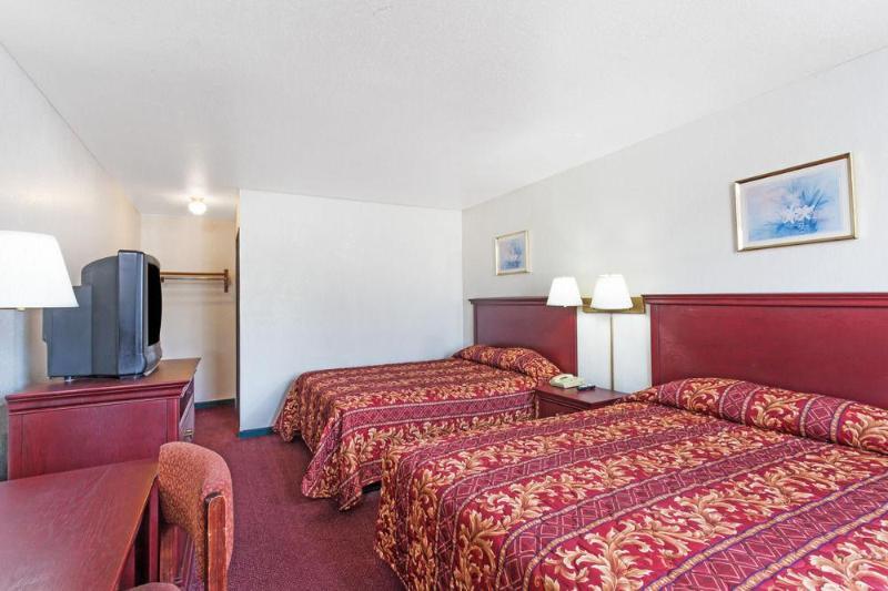 Super 8 Morristown East Downtown Otel Dış mekan fotoğraf